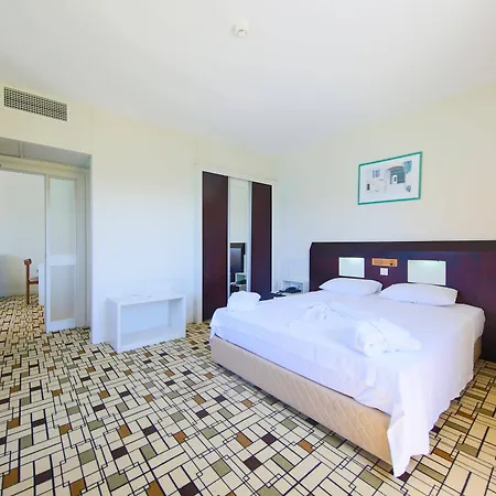 Otel Medis 4*