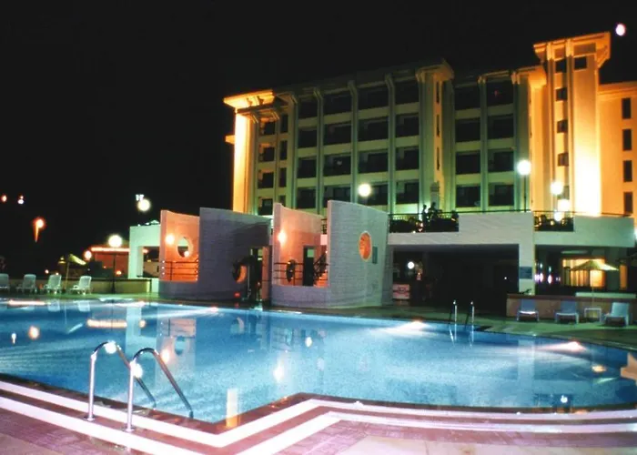 Medis Hotell 4*