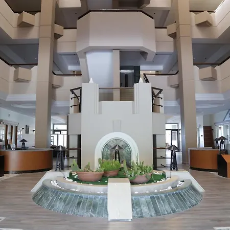Medis Hotel 4*